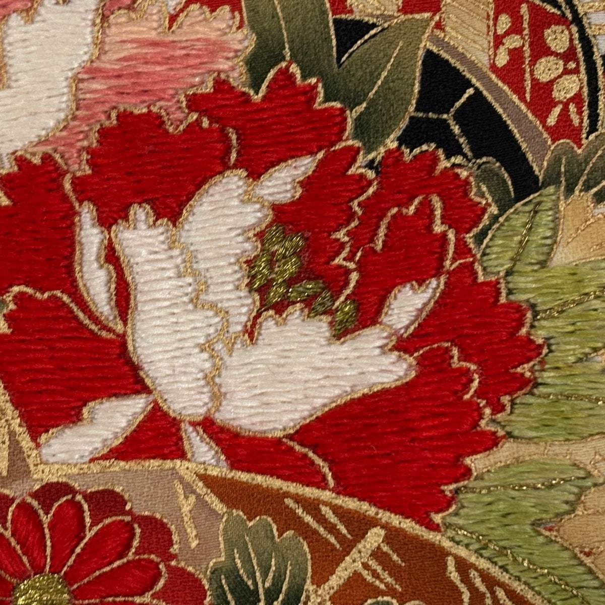 振袖 身丈165.5cm 裄丈67cm M 袷 草花 雲文 刺繍 金彩 朱色 正絹 秀品