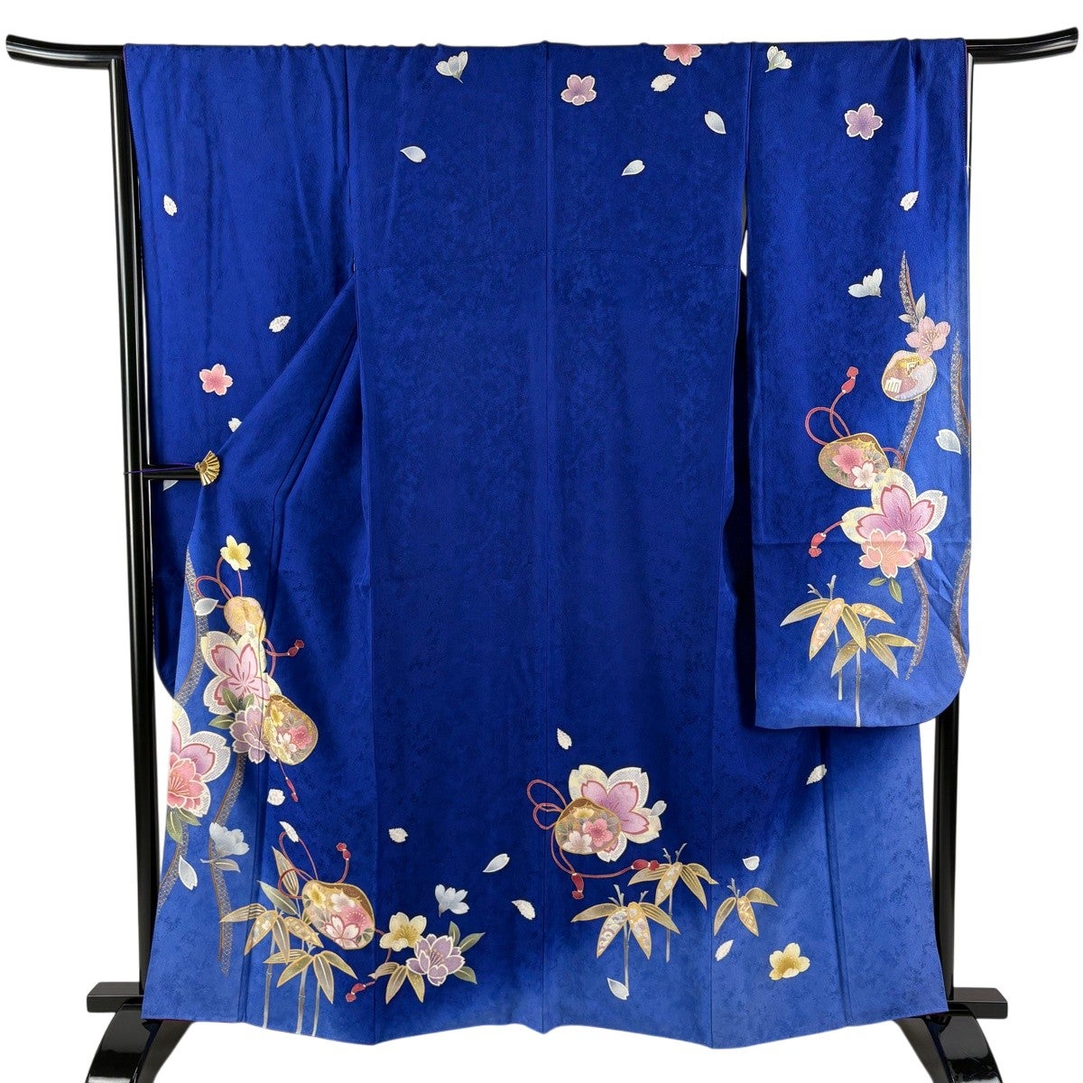 振袖 身丈161cm 裄丈67cm 正絹 逸品 【中古】 振袖 身丈161cm 裄丈65.5cm M 袷 蝶 草花 銀通し 金銀彩 赤 正絹 名品