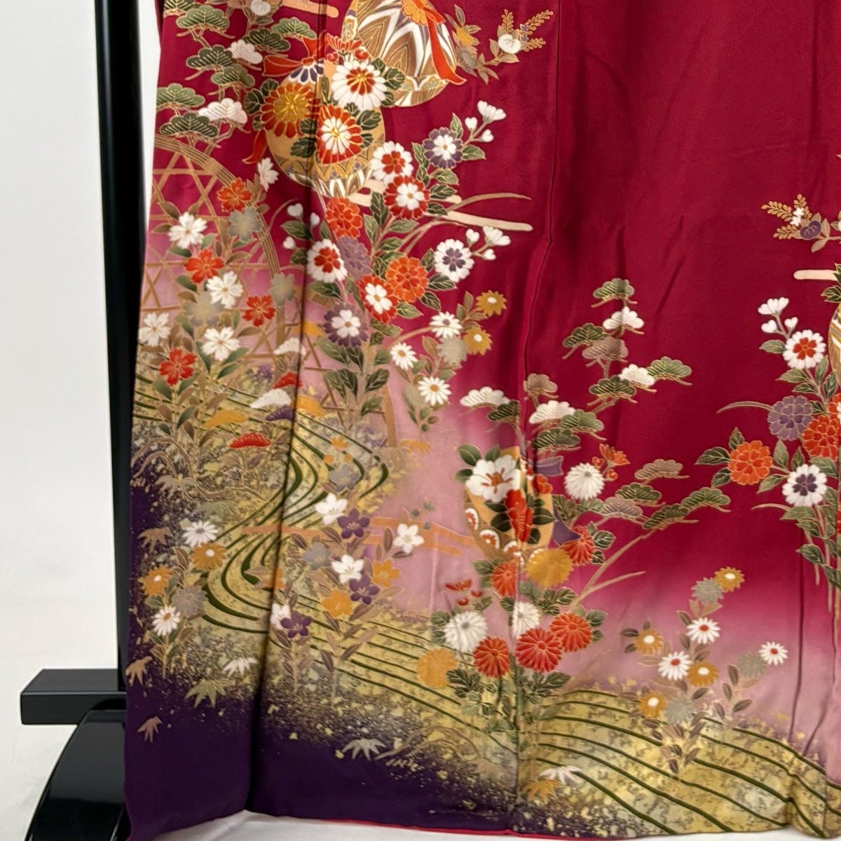 振袖 身丈168.5cm 裄丈68cm L 袷 鞠 草花 金糸 金彩 えんじ色 正絹 秀