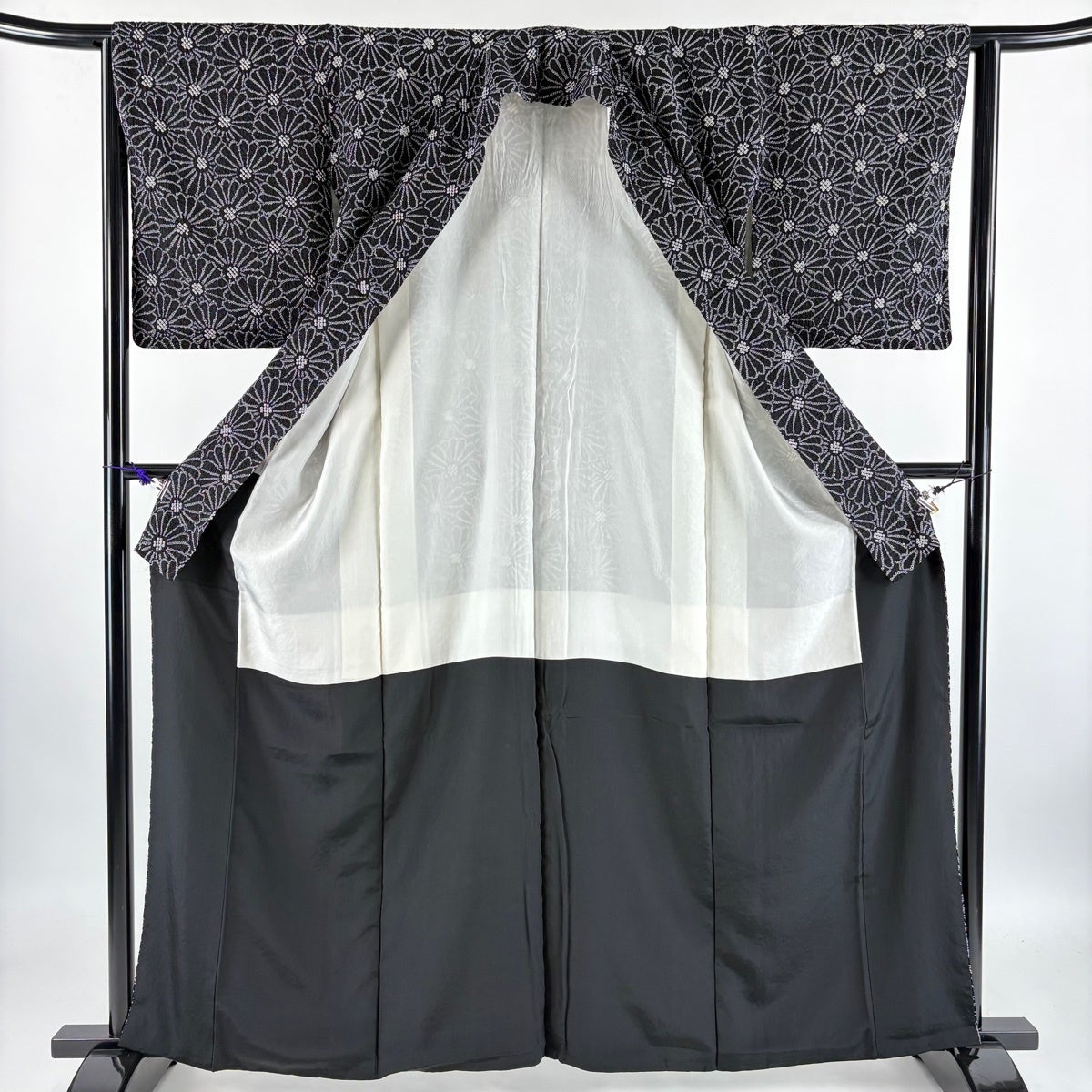 小紋 身丈161.5cm 裄丈64cm M 袷 花 絞り 黒 正絹 秀品｜中古・古着
