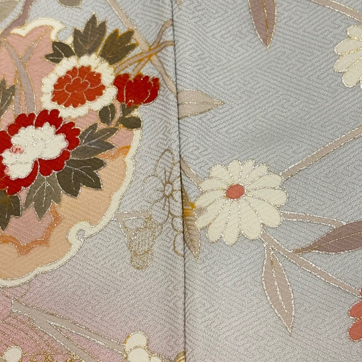 ［4353］訪問着 雪輪花文 金銀彩 逸品 正絹 着物 袷 銀座【B-4443】訪問着 雪色 雪輪に宝尽くしや四季花文 :身丈163/裄67.5