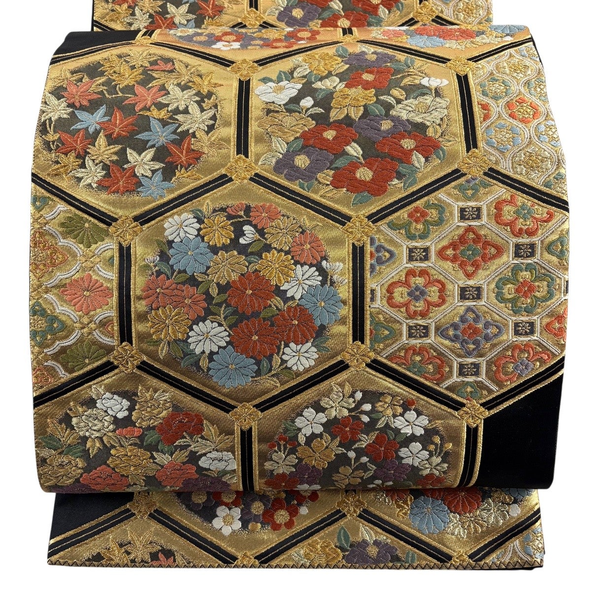 美品】 袋帯 秀品 亀甲 草花 金糸 箔 黒 六通 正絹｜中古・古着