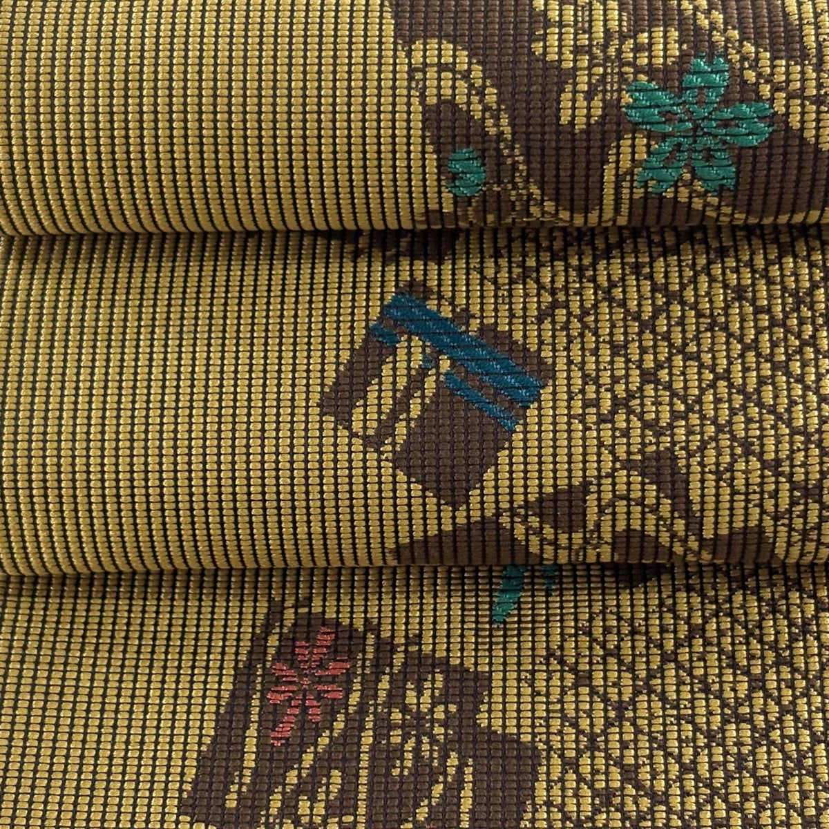 美品】半幅帯 秀品 証紙あり 本場筑前博多織 草花 七宝 黄土色 正絹