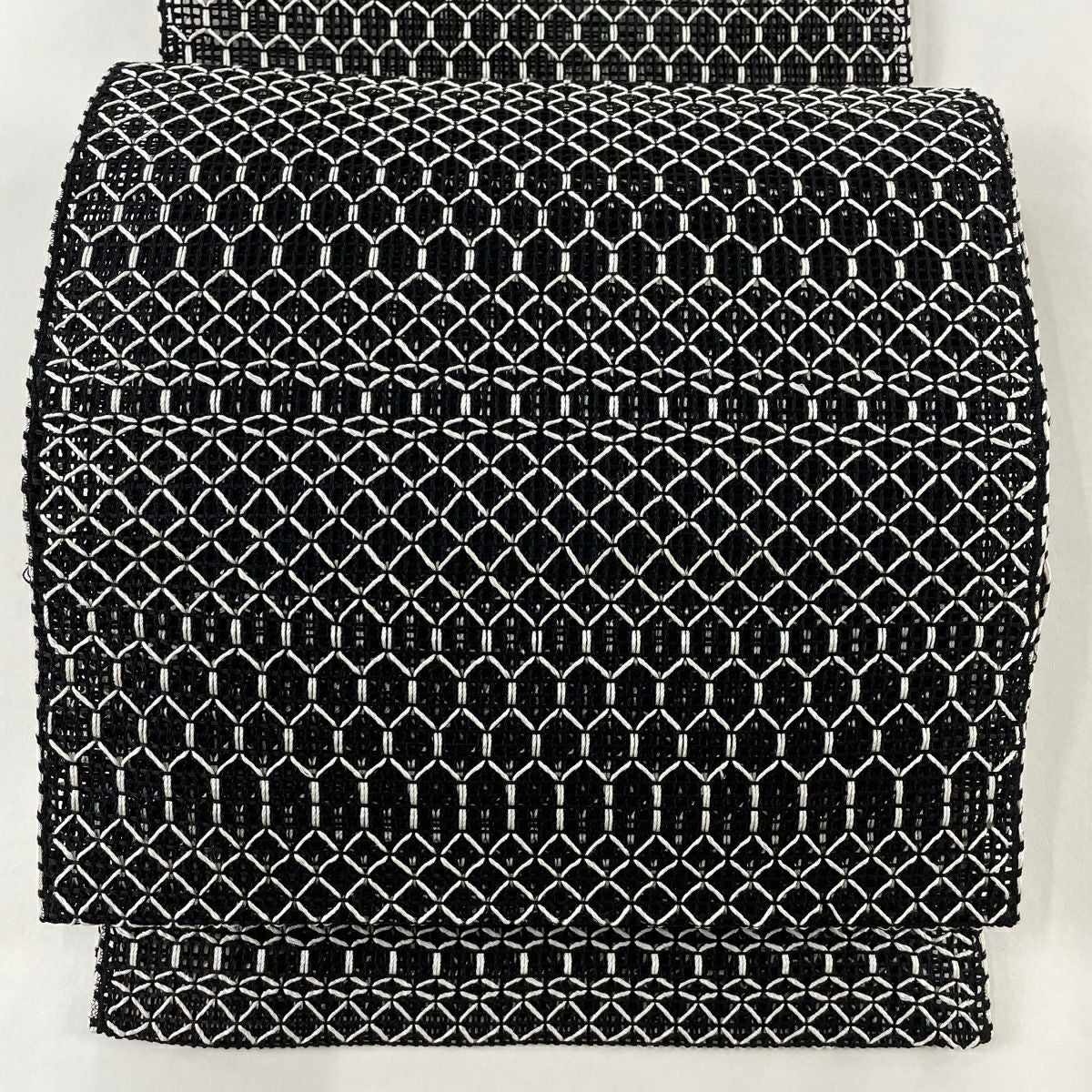名古屋帯 美品 秀品 夏帯 羅 八寸名古屋帯 松葉仕立て 幾何学模様 黒