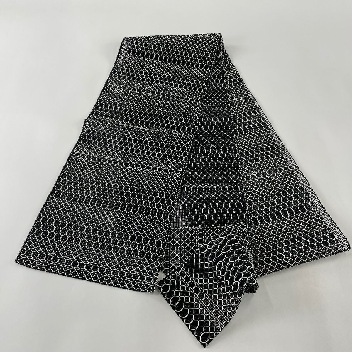 名古屋帯 美品 秀品 夏帯 羅 八寸名古屋帯 松葉仕立て 幾何学模様 黒