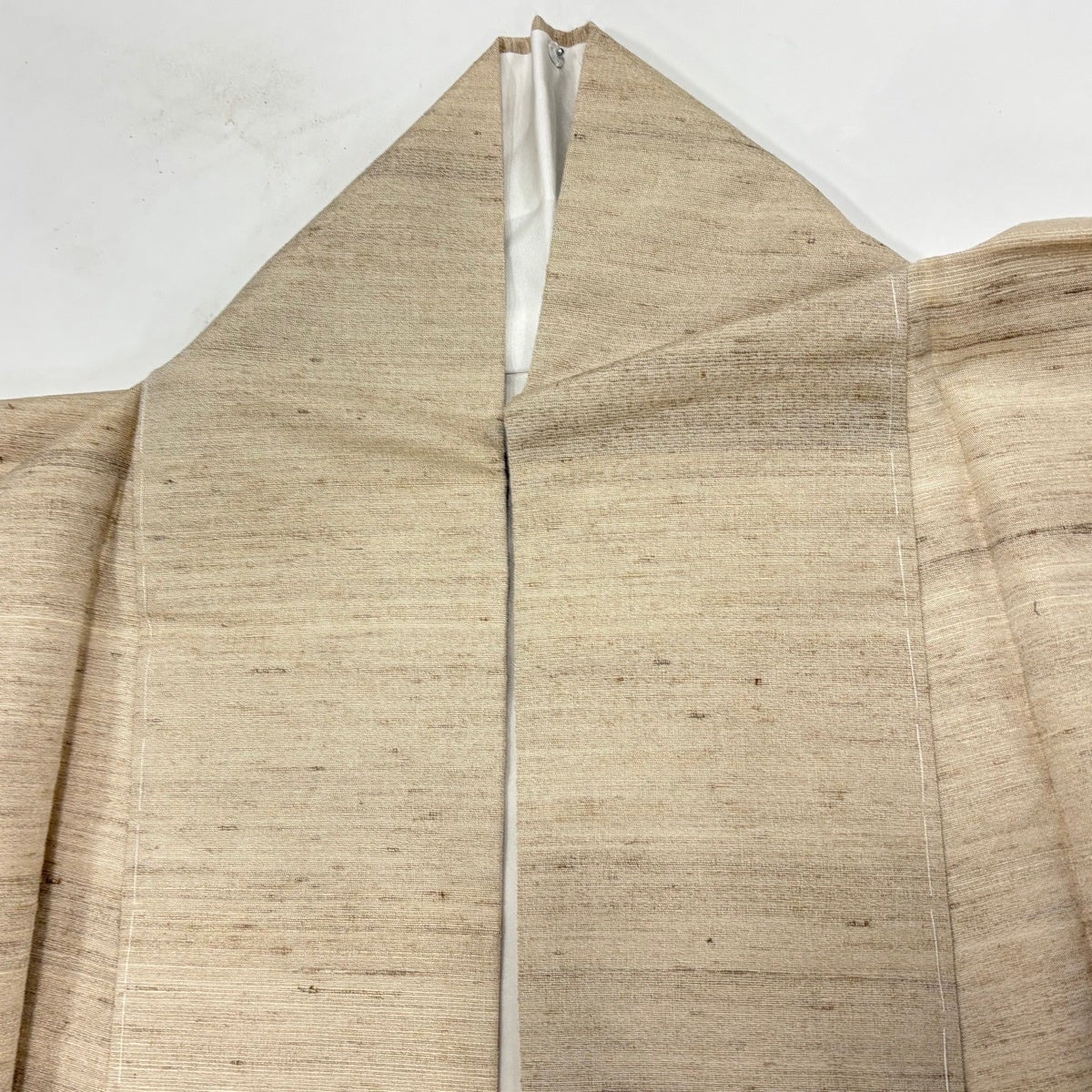 【美品】 紬 身丈167.5cm 裄丈66cm 正絹 逸品 【中古】 美品】 紬 身丈167.5cm 裄丈67.5cm L 袷 灰茶 正絹 逸品｜中古・古着