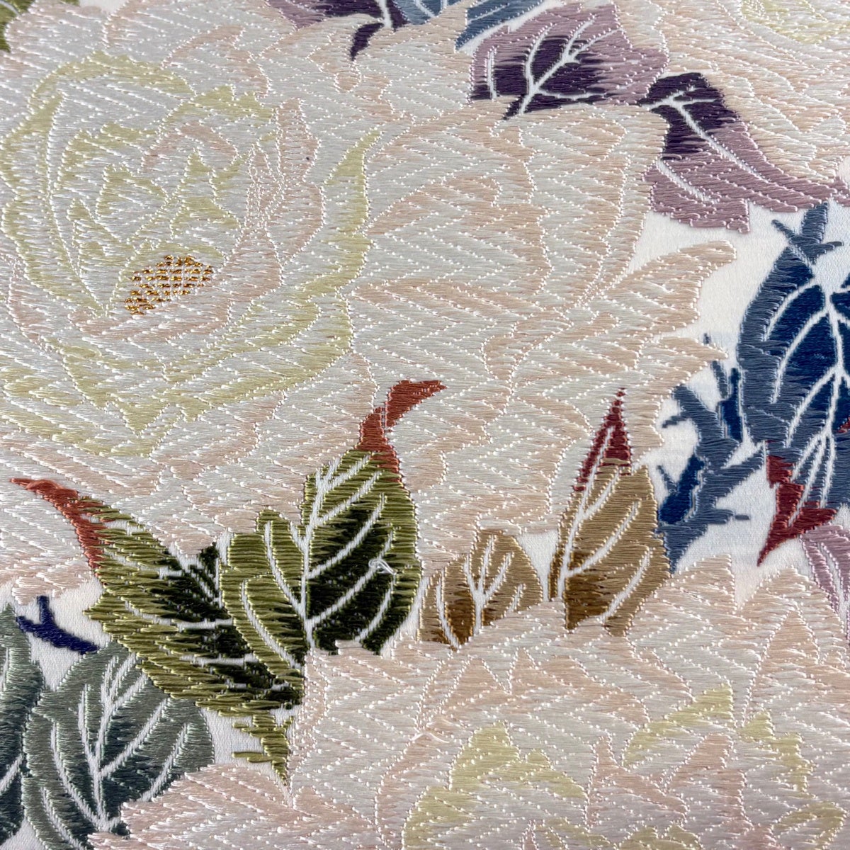 袋帯 逸品 薔薇 金糸 唐織 クリーム 六通 正絹｜中古・古着