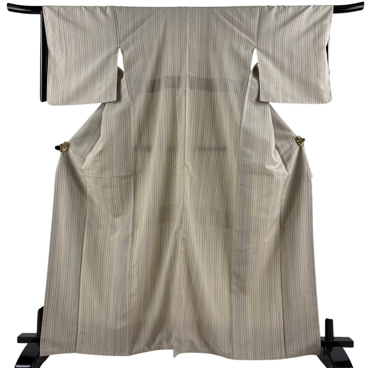 【美品】 お召 身丈164.5cm 裄丈66cm 正絹 逸品 【中古】 お召 身丈166cm 裄丈65cm M 袷 墨染御召し 縦縞 薄茶色 正絹 逸品