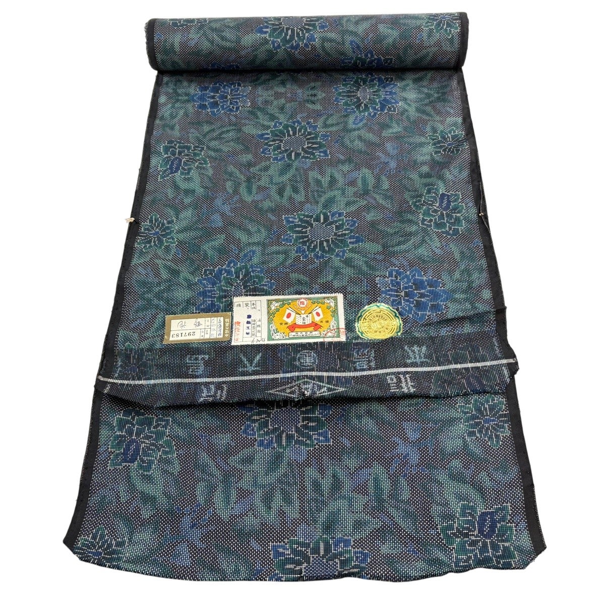 50%OFF 反物 秀品 紬 亀甲 草花 黒 正絹 K50｜中古・古着・リサイクル