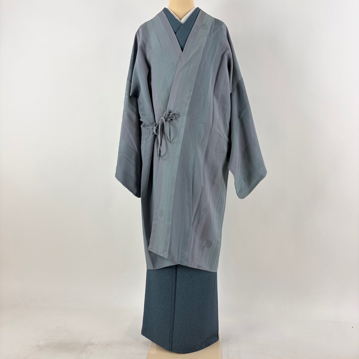 美品】 道中着 身丈109cm 裄丈70cm L 和装コート 地紋 縦縞 ぼかし 青