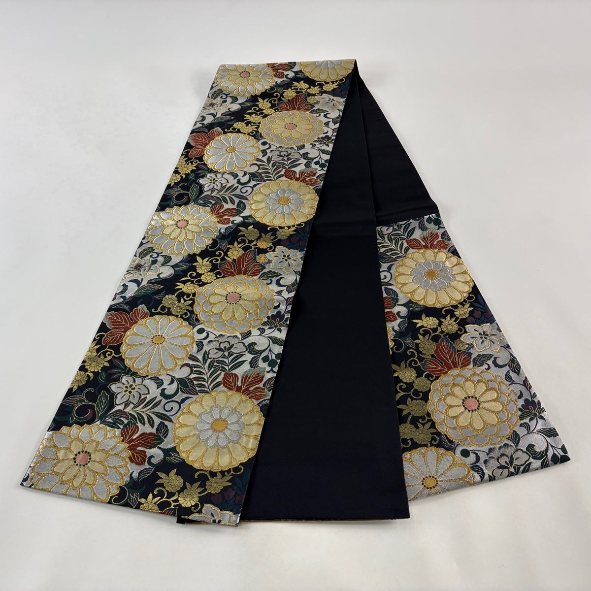袋帯 秀品 菊 花唐草 金銀糸 箔 黒 六通 正絹｜中古・古着・リサイクル