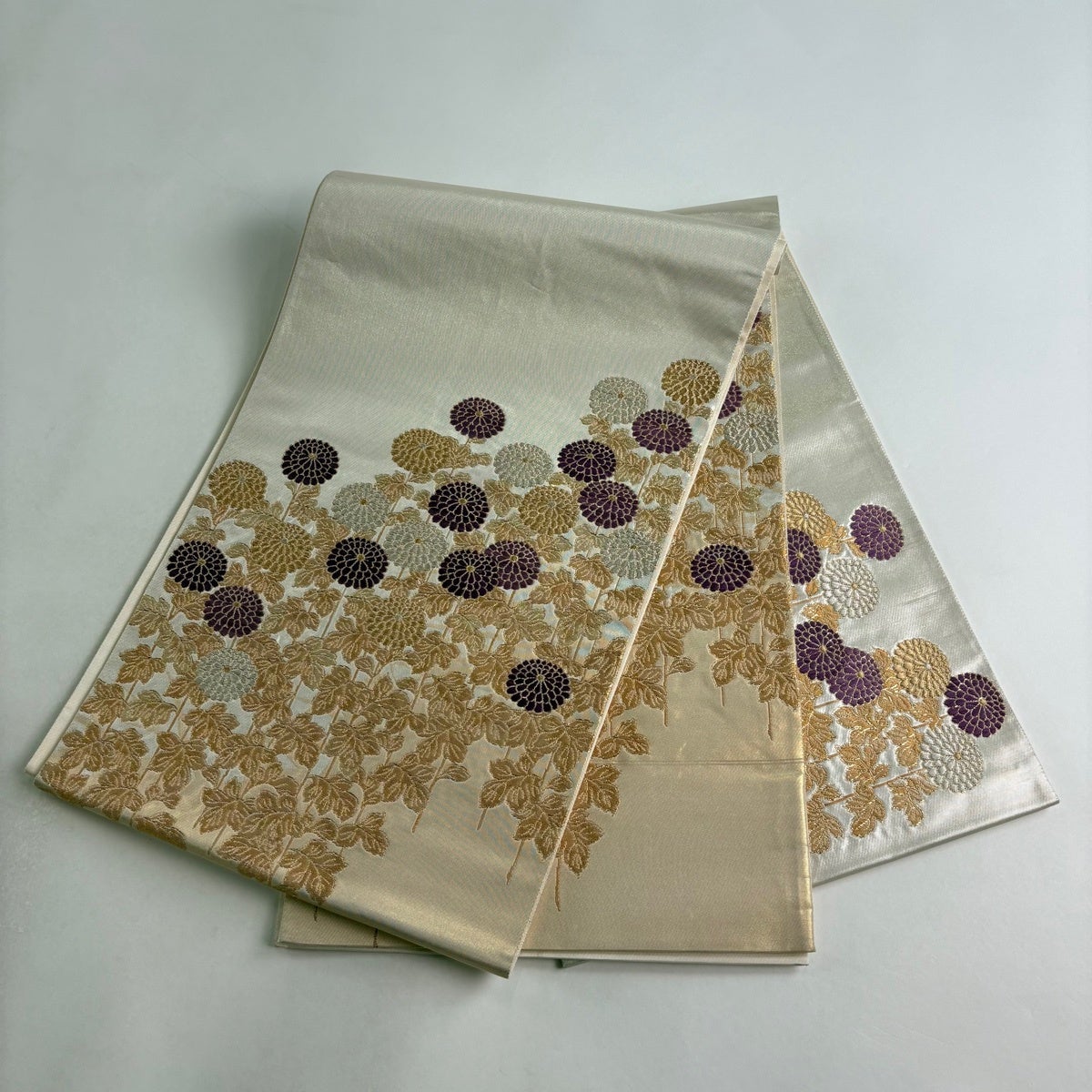 袋帯 名品 帝王紫 落款あり 菊 箔 灰色 六通 正絹｜中古・古着