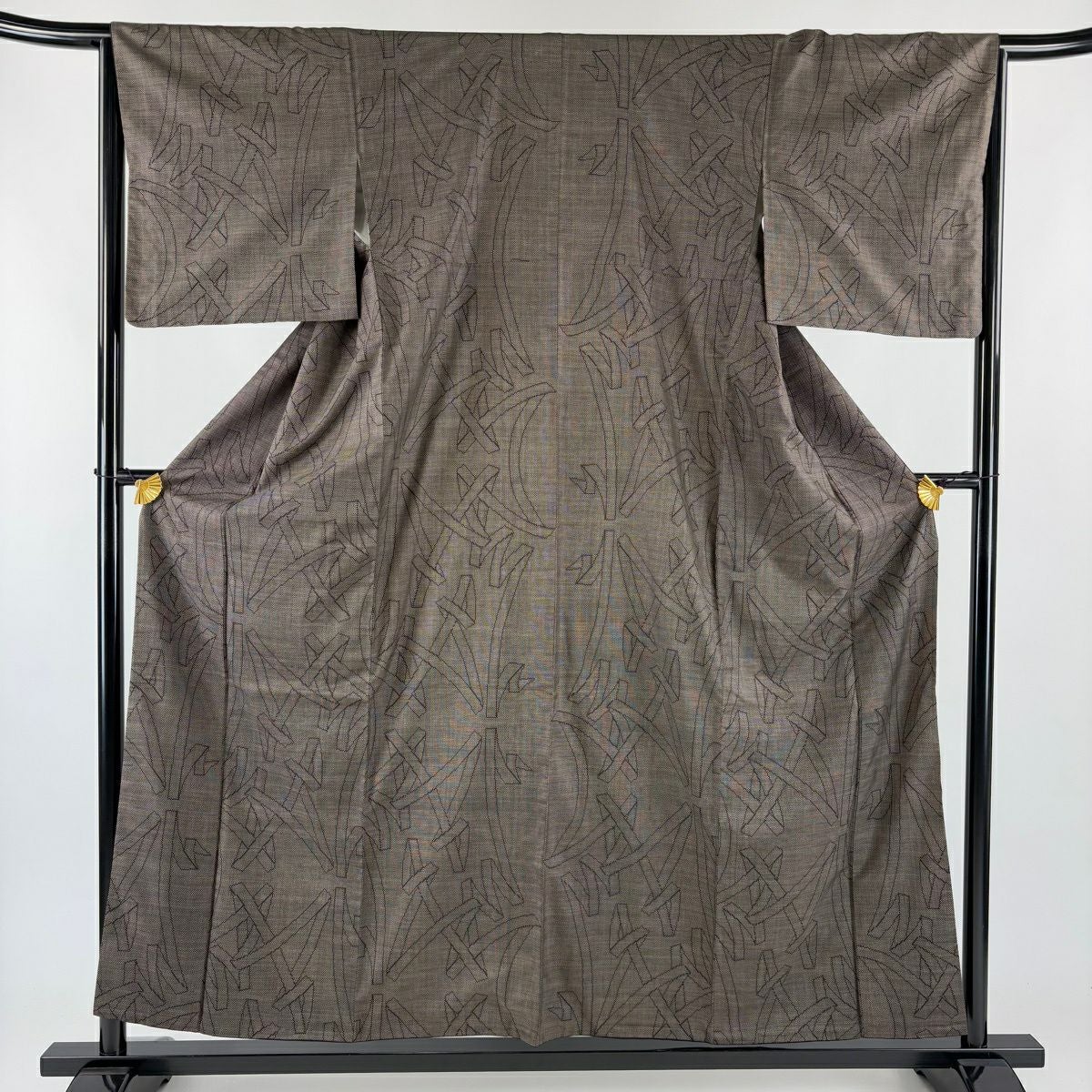 紬 身丈157cm 裄丈67cm 正絹 美品 名品 【中古】 紬 身丈157cm 裄丈65cm M 袷 幾何学ー 焦茶色 正絹 秀品｜中古・古着