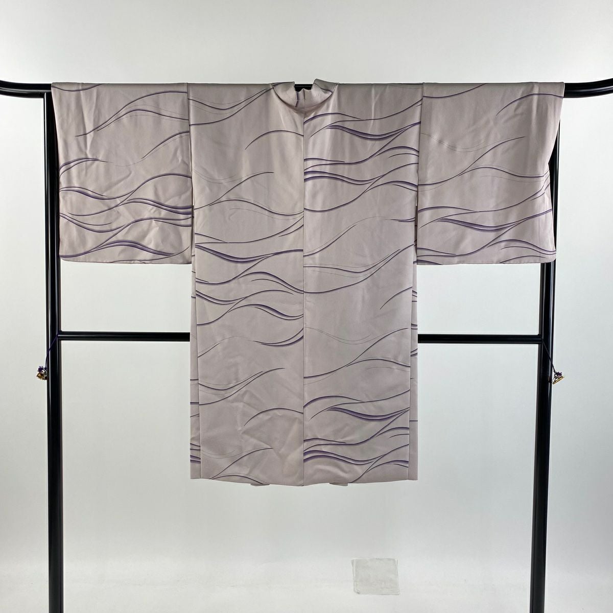 【美品】 羽織 身丈103cm 裄丈66.5cm 正絹 逸品 【中古】 羽織 身丈103cm 裄丈66.5cm M 幾何学模様 銀彩 薄ピンク 正絹 美品