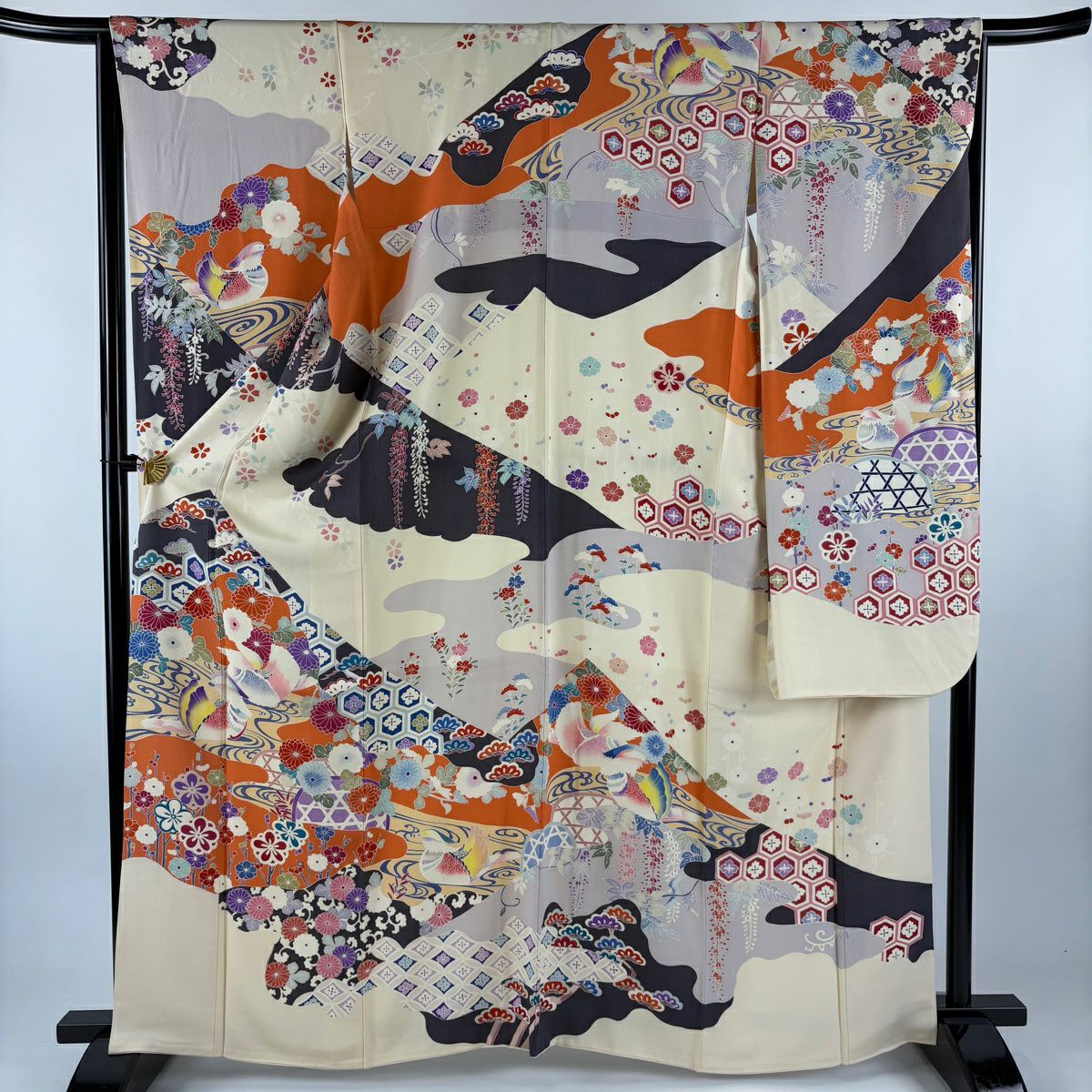 振袖 身丈162.5cm 裄丈64.5cm M 袷 谷崎潤一郎の世界 落款あり 草花
