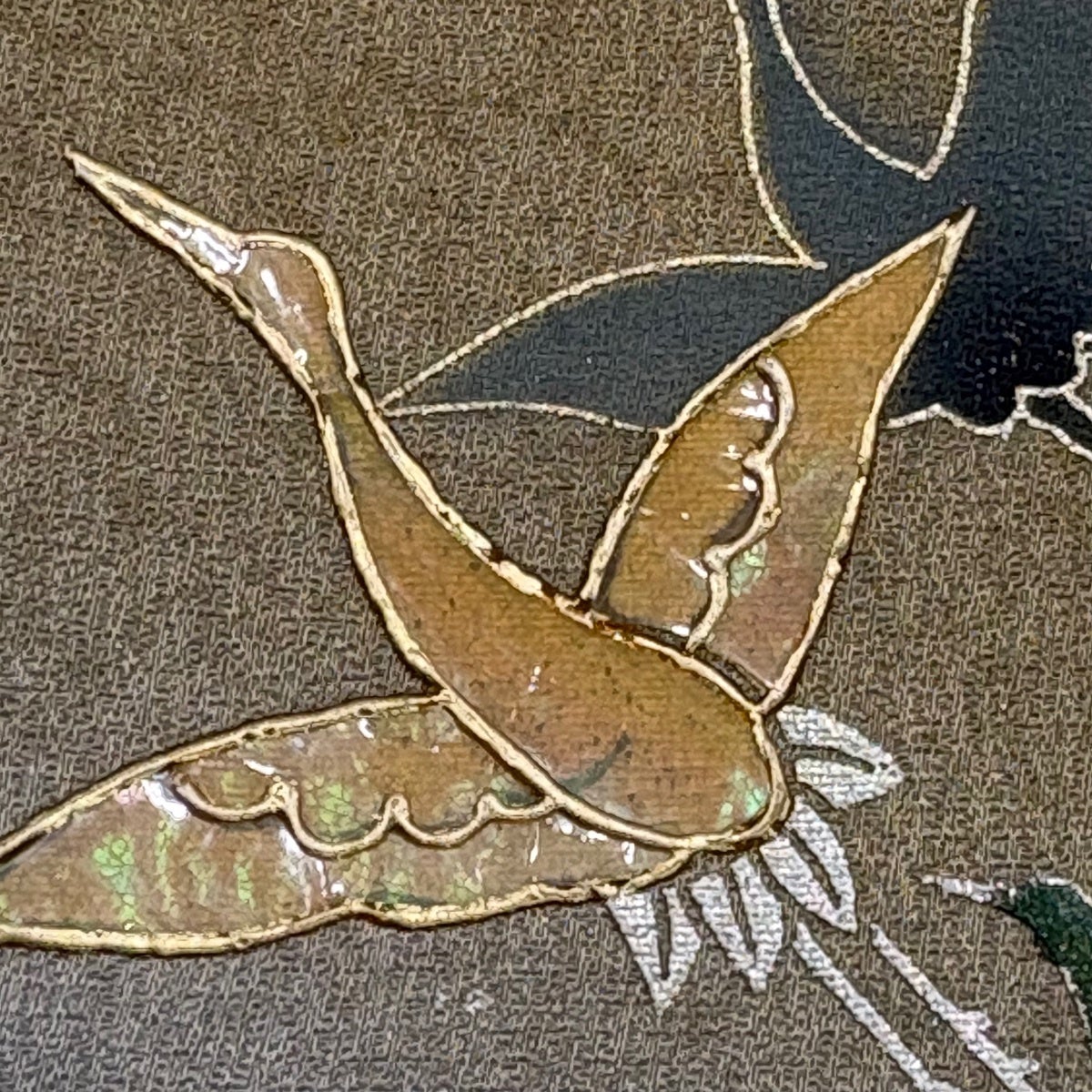 付下げ 身丈162.5cm 裄丈64.5cm M 袷 鶴 松 螺鈿 金銀彩 薄茶色 正絹