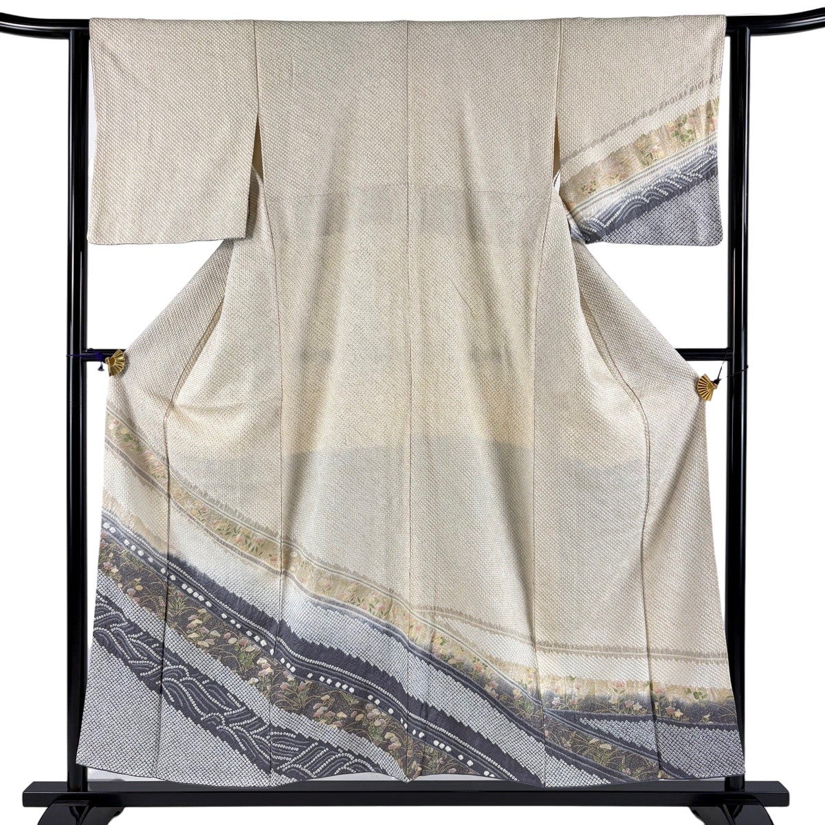 訪問着 身丈153.5cm 裄丈62cm S 袷 秋草 波 絞り 金彩 ベージュ 正絹 訪問着 身丈153.5cm 裄丈62cm S 袷 秋草 波 絞り 金彩 ベージュ 正絹