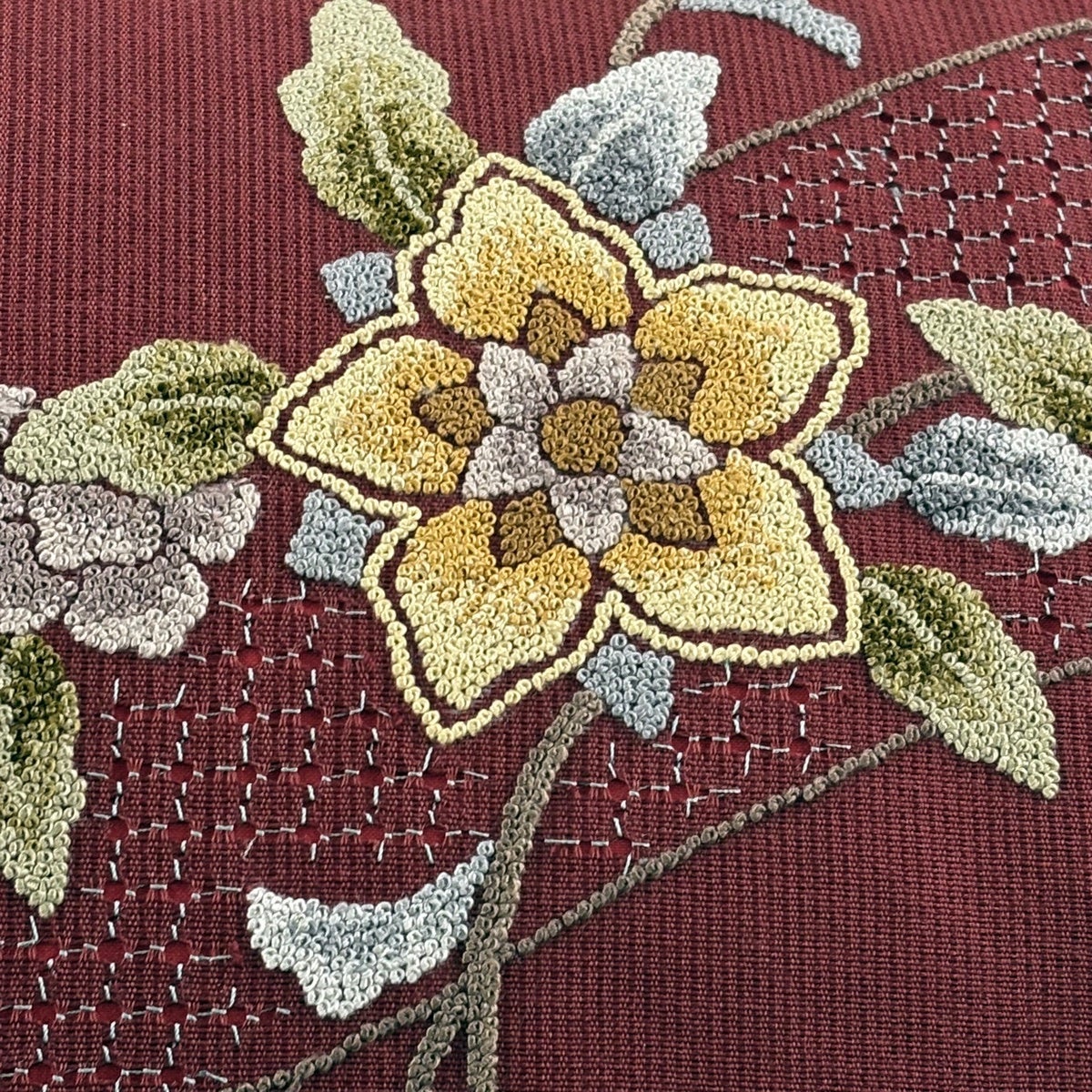 名古屋帯 秀品 草花 相良刺繍 えんじ色 正絹｜中古・古着・リサイクル