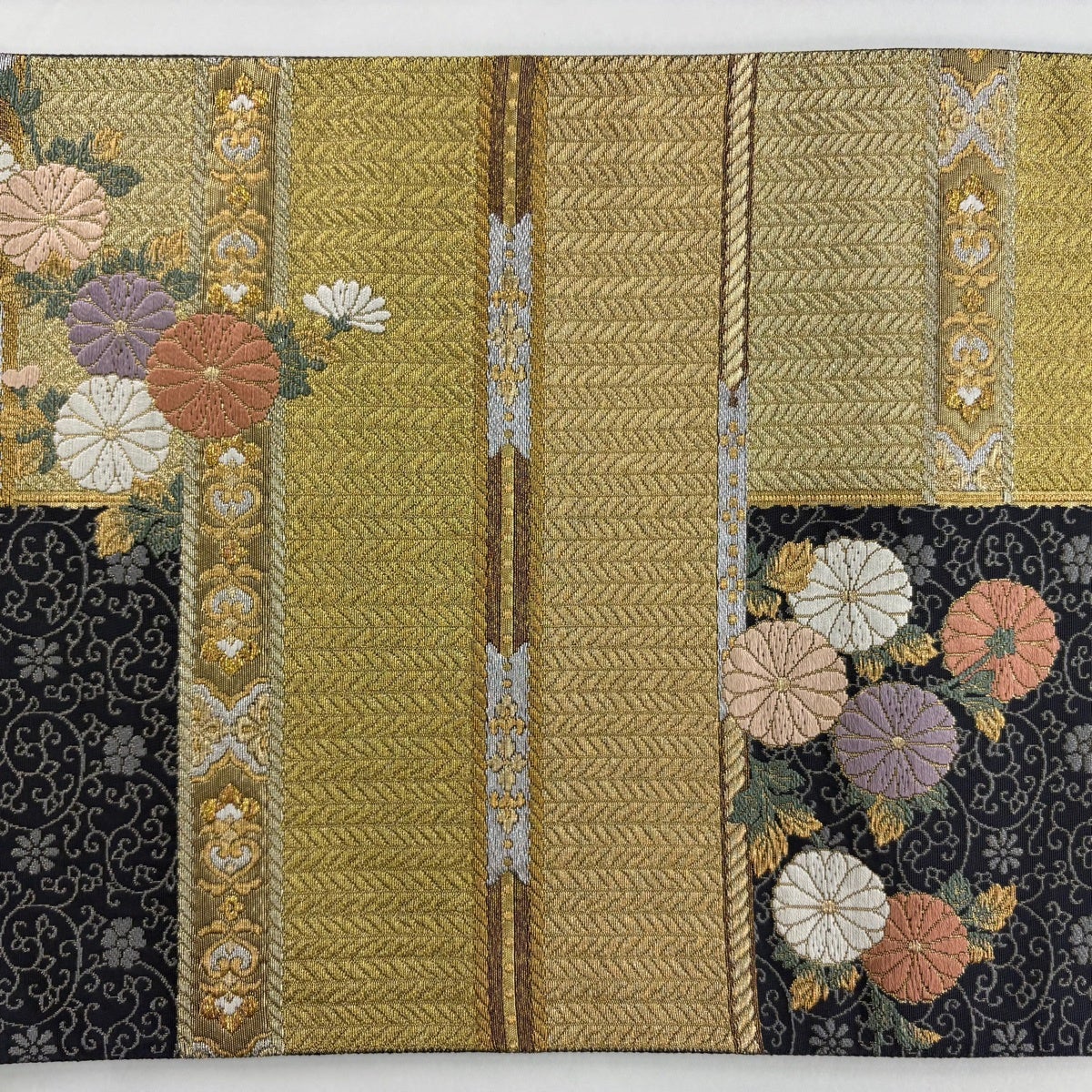 袋帯 秀品 華文 菊 金銀糸 刺繍 金色 お太鼓柄 正絹｜中古・古着