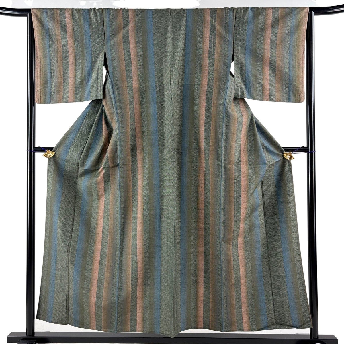 紬 身丈153.5cm 裄丈64cm M 単衣 段縞 縦縞 ベージュ 正絹 秀品｜中古