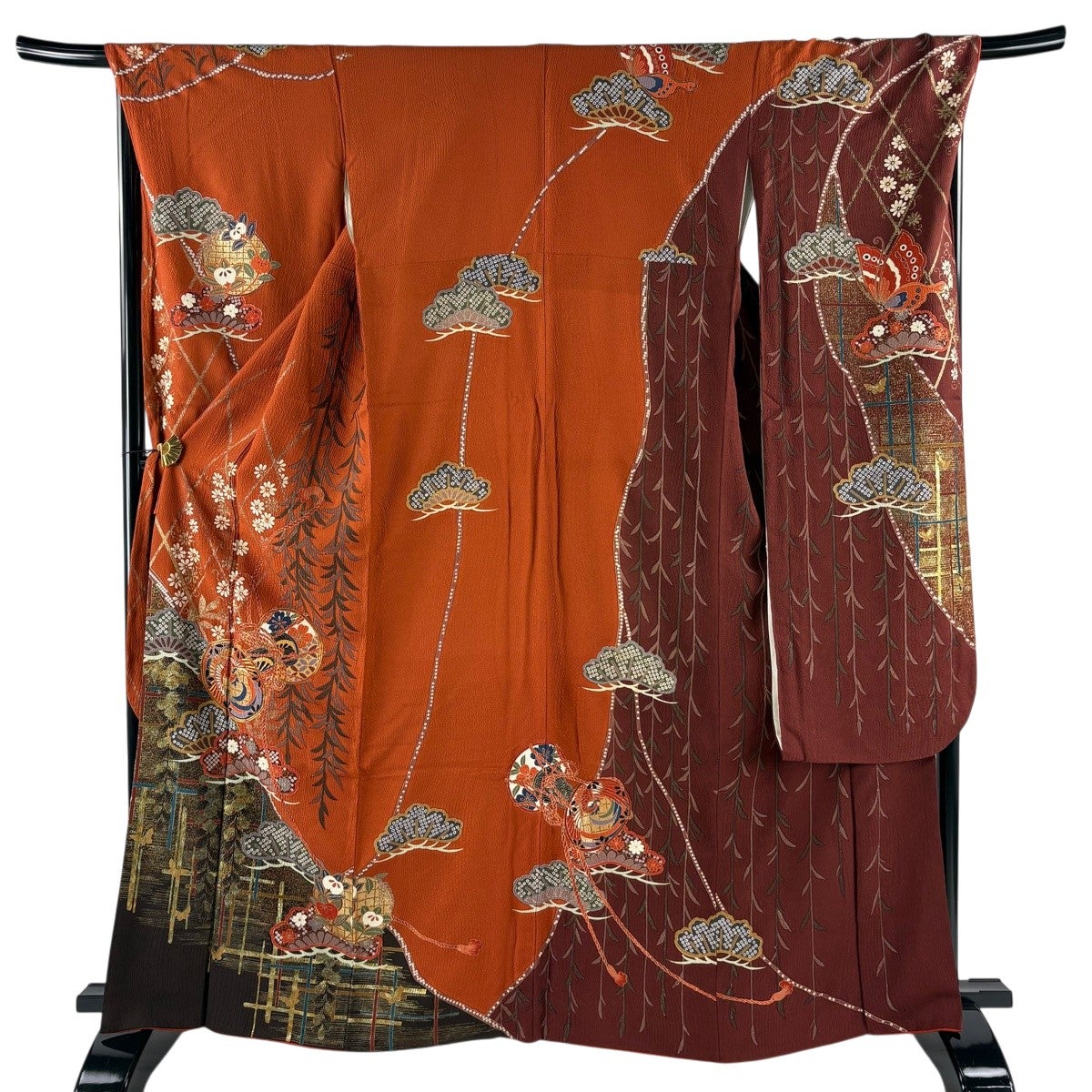 振袖 名品 身丈160.5cm 裄丈65cm 正絹 【中古】 振袖 身丈161cm 裄丈67cm M 袷 鈴乃屋 鈴 桜 銀通し 金彩 黒 正絹 名品