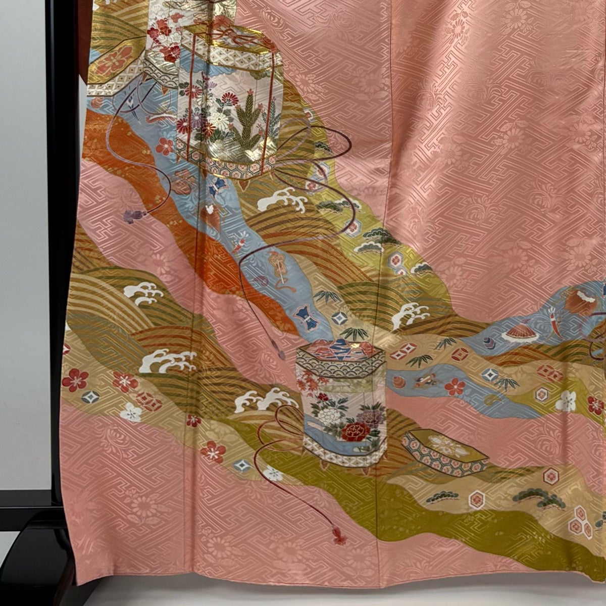 美品】 振袖 身丈165.5cm 裄丈67cm M 袷 落款あり 貝桶 波頭 金糸 金銀