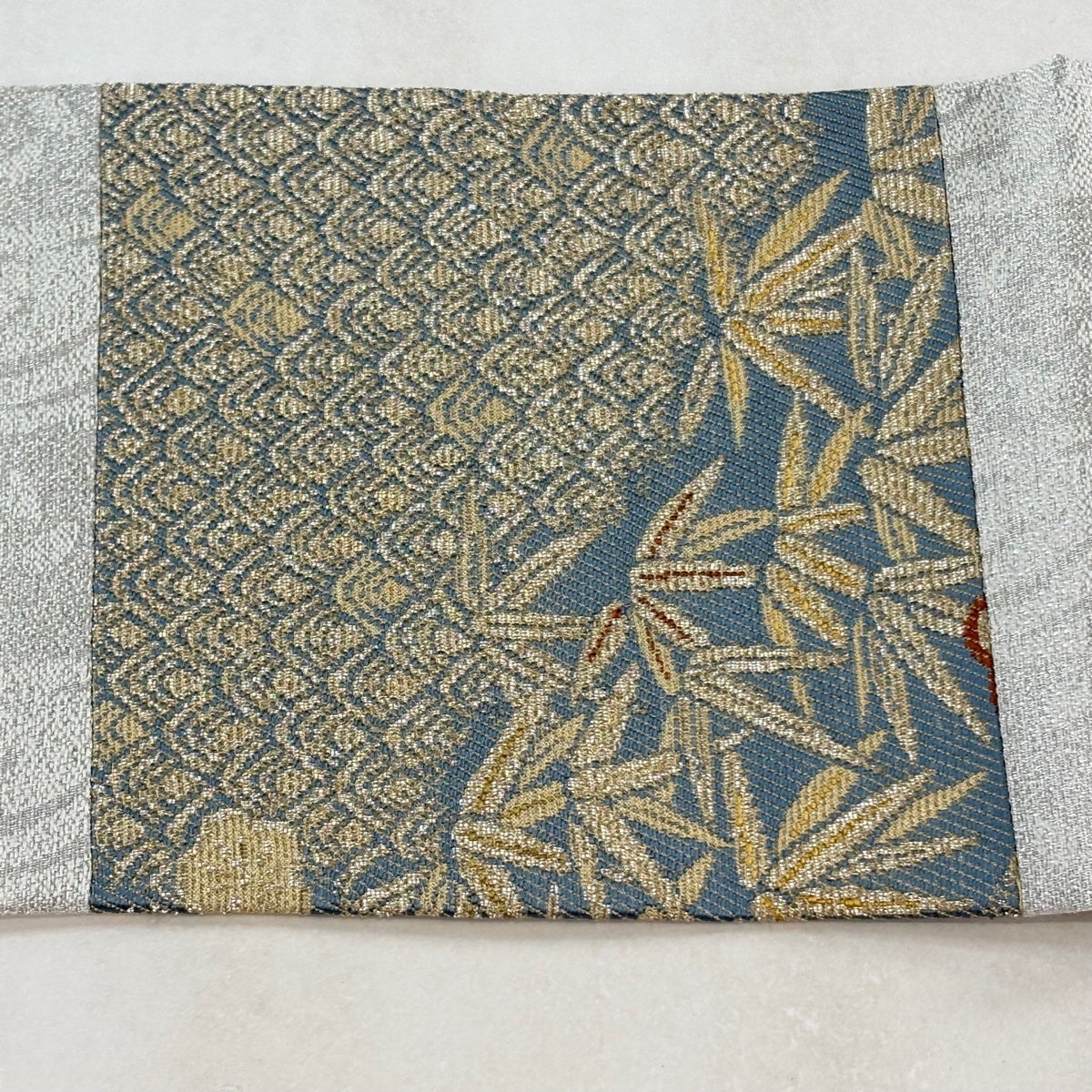 美品】 名古屋帯 逸品 松竹梅 青海波 銀糸 銀色 正絹｜中古・古着