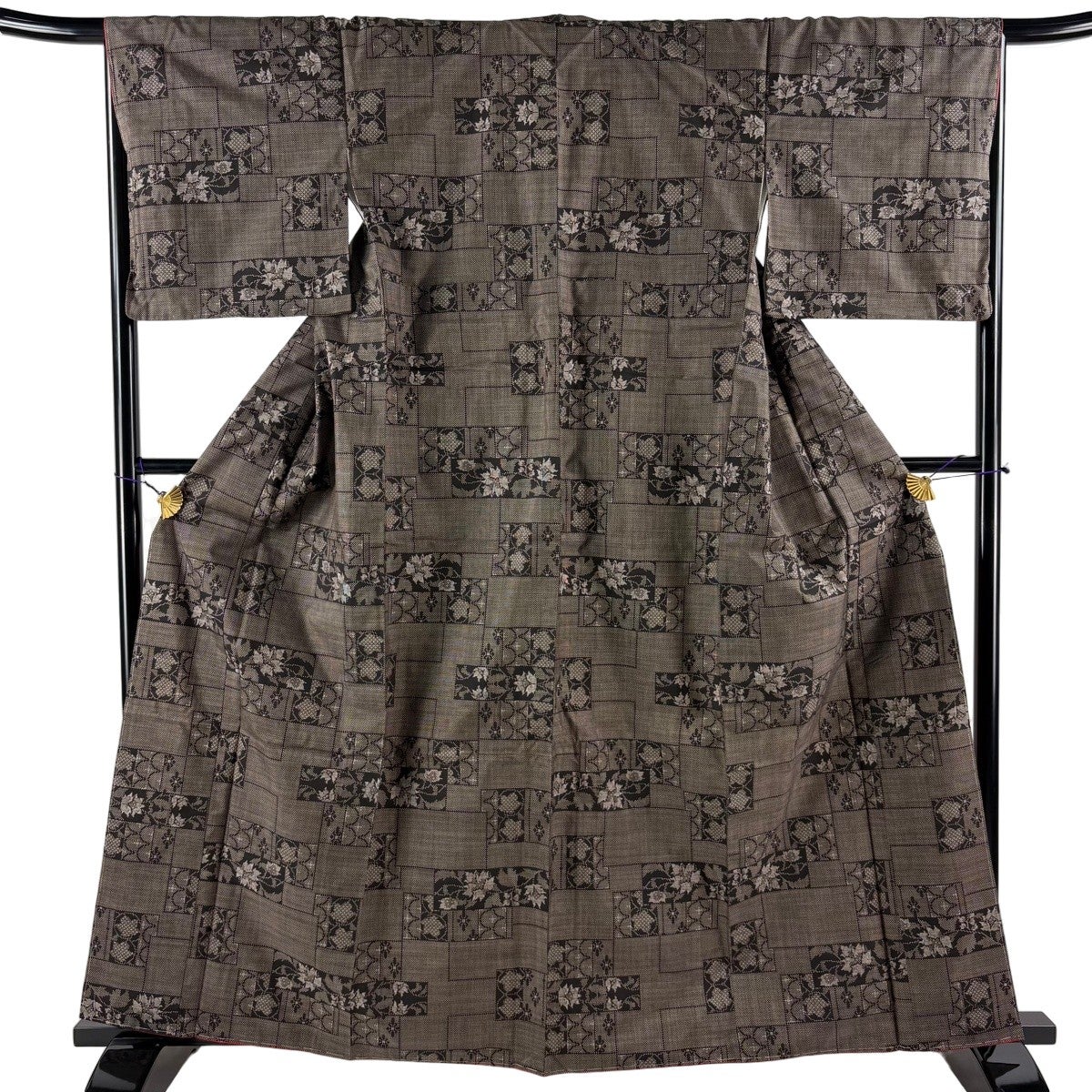 紬 美品 秀品 155cm 66cm 正絹 【中古】 紬 身丈166cm 裄丈66.5cm 正絹 秀品 【中古】の通販 by バイセル