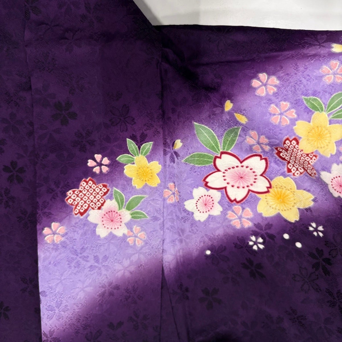 振袖 身丈154cm 裄丈65cm M 袷 鞠 桜 金糸 金彩 濃紫 正絹 名品｜中古