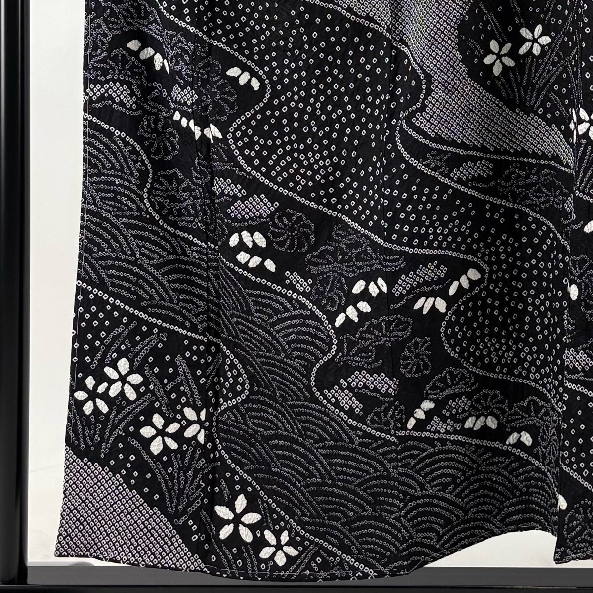 美品】 訪問着 身丈154cm 裄丈64.5cm M 袷 草花 波 総絞り 黒 正絹