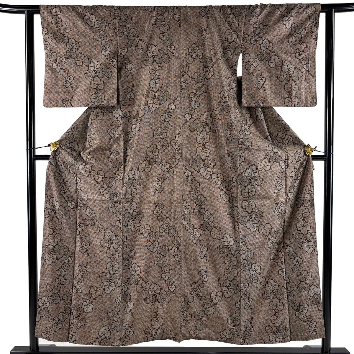 【美品】 紬 身丈155cm 裄丈62cm 正絹 逸品 【中古】 美品】 紬 身丈155cm 裄丈62.5cm 正絹 逸品 【中古】の通販 by