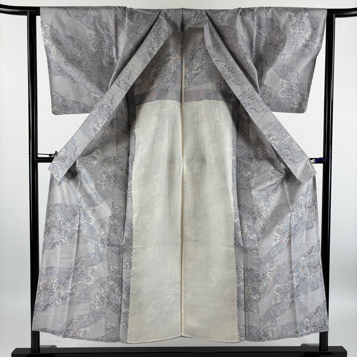 紬 身丈153cm 裄丈63cm S 単衣 草花 華文 青灰色 正絹 秀品｜中古
