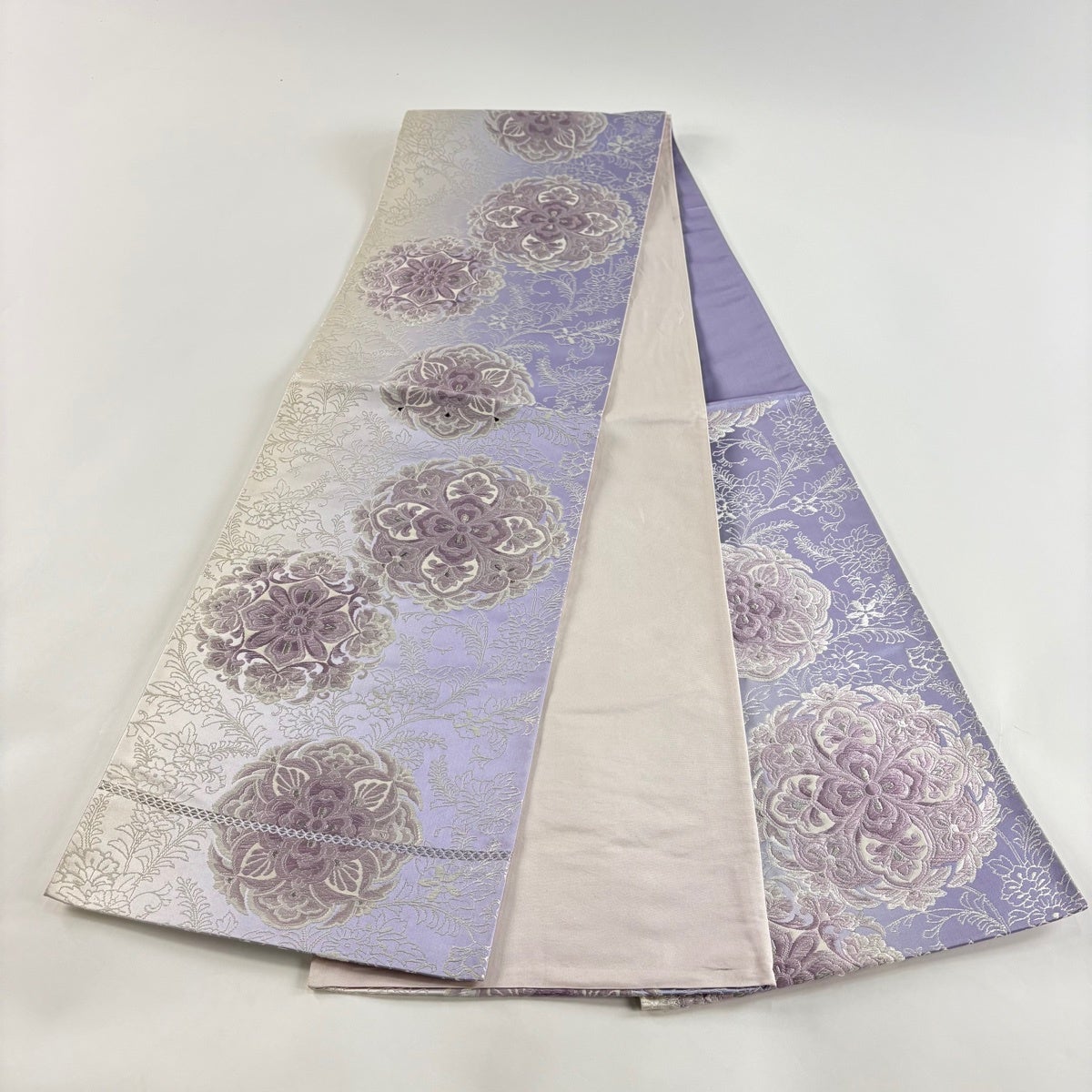 袋帯 秀品 華文 草花 銀糸 刺繍 薄紫 六通 正絹｜中古・古着