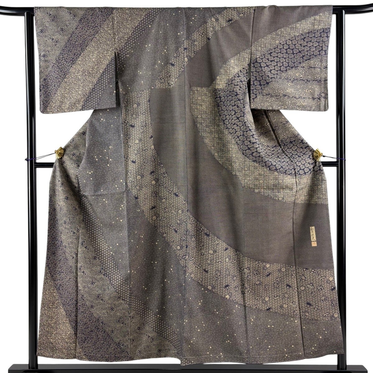 美品】 訪問着 身丈155.5cm 裄丈62.5cm S 袷 紬地 落款あり 鳥 松 濃紫