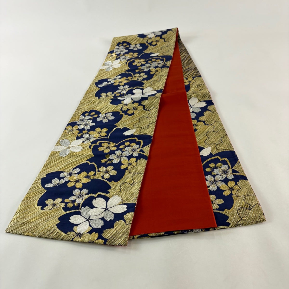 袋帯 秀品 桜 斜縞 唐織 金銀糸 紺色 六通 正絹｜中古・古着