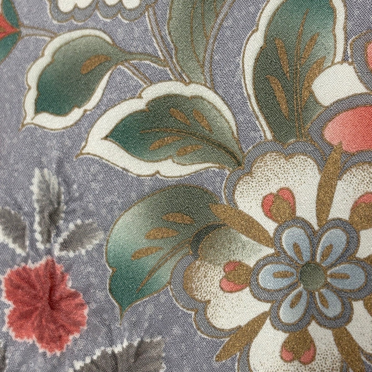 訪問着 縦柄花模様 七宝 萩 花唐草 金駒刺繍 灰緑色 しつけ糸 K-5729 美品 訪問着 付下げ 灰緑 深緑 金駒刺繍 金彩加工 梅 松葉 橘 吉祥文様