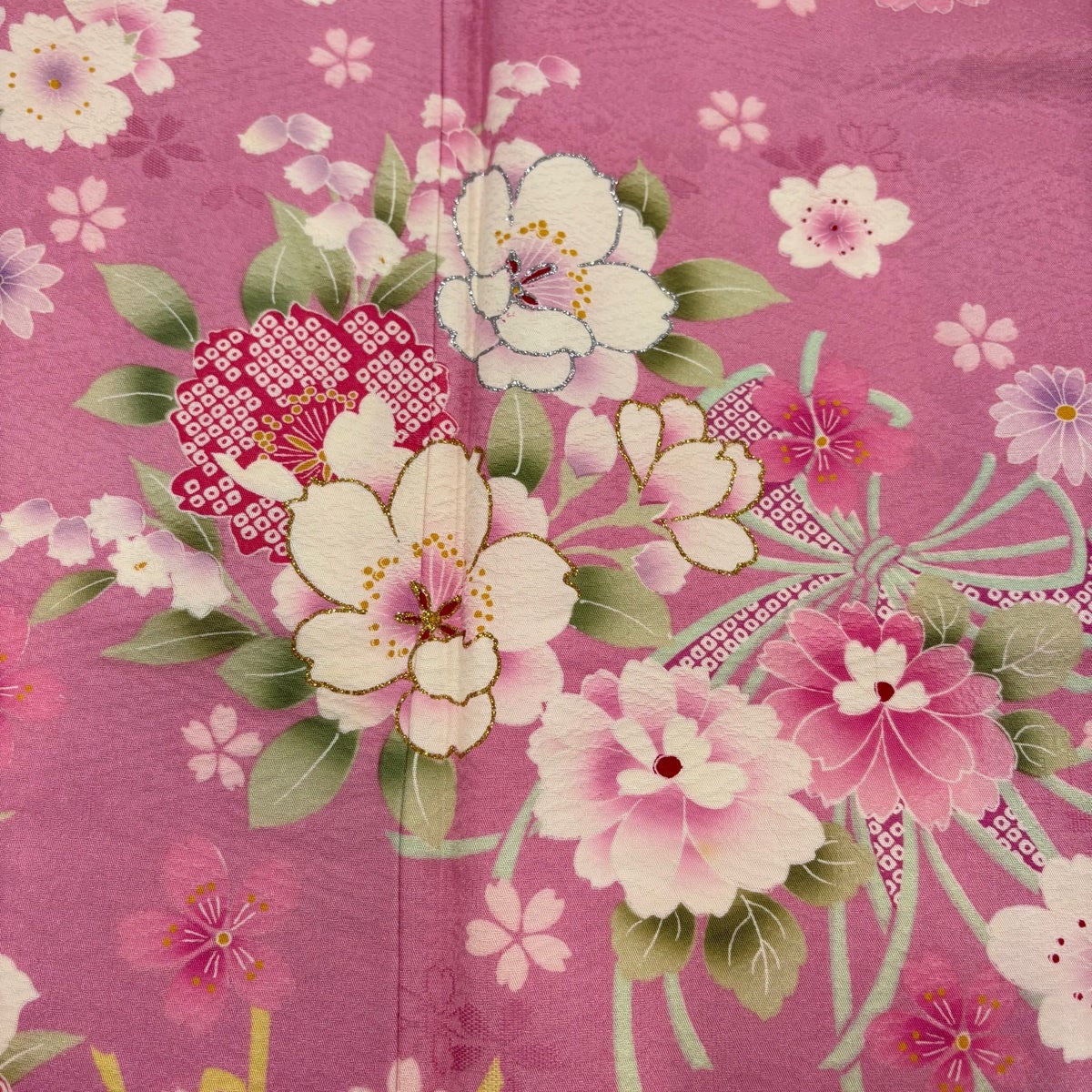 振袖 身丈154.5cm 裄丈62cm 正絹 秀品 【中古】 美品】 振袖 身丈154cm 裄丈61.5cm S 袷 花車 桜 金糸 金彩 紺色 正絹