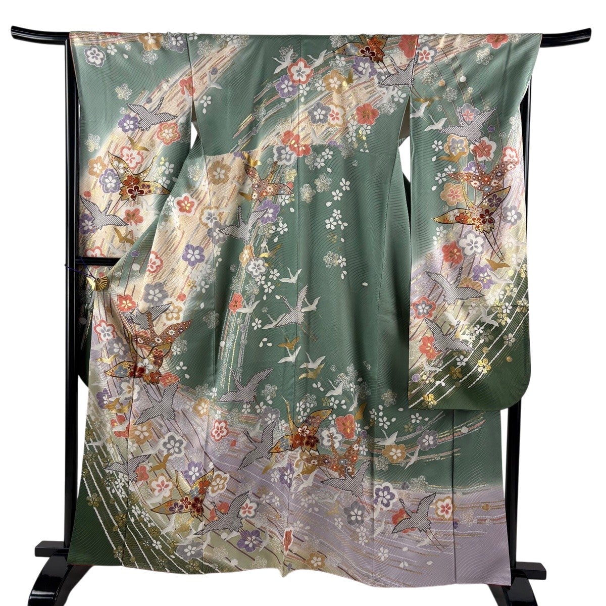 振袖 美品 名品 身丈160.5cm 裄丈65cm 正絹 【中古】 振袖 身丈164.5cm 裄丈64.5cm M 袷 菊 笠松 刺繍 金糸 朱色 正絹 名品