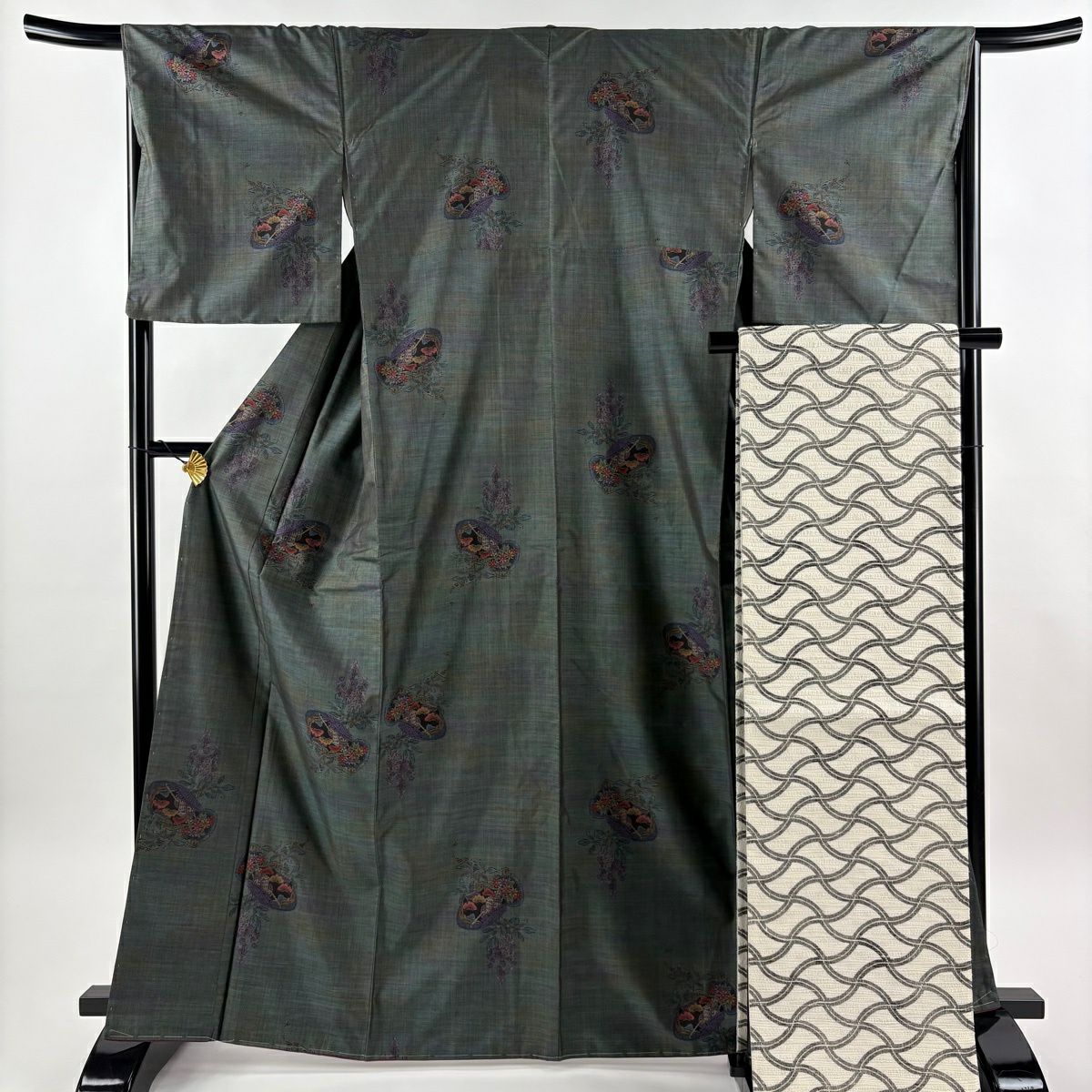 【美品】 大島紬 身丈158.5cm 裄丈66cm 正絹 逸品 【中古】 大島紬 身丈158cm 裄丈63cm S 袷 純泥染 証紙あり 樹木 滝 焦茶色 正絹