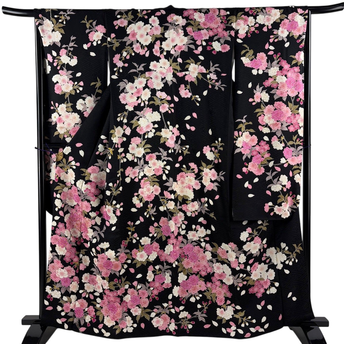 美品】 振袖 身丈162.5cm 裄丈65.5cm M 袷 桜 桜の花びら 金糸 金彩 黒