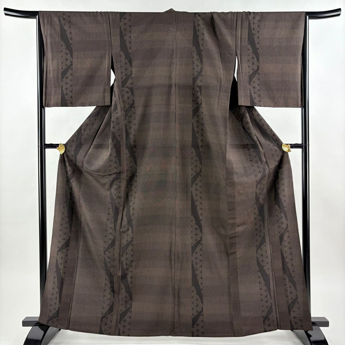 在庫一掃】 お召 身丈163cm 裄丈65cm M 袷 市松 黒灰 正絹 逸品｜中古