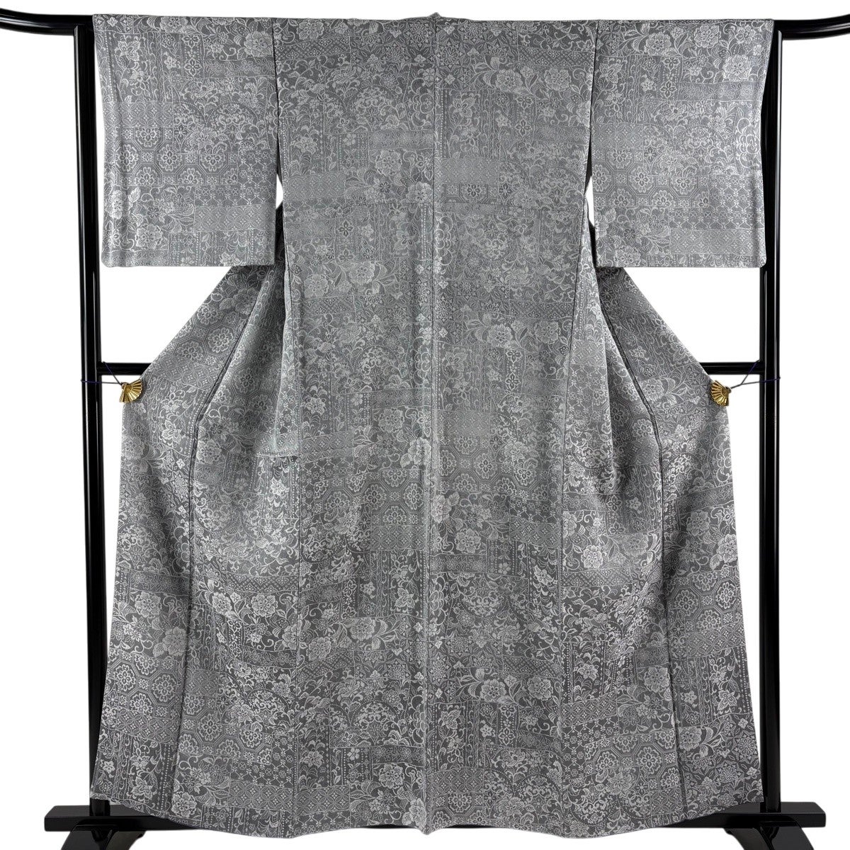 美品】 小紋 身丈159cm 裄丈63.5cm S 袷 草花 七宝 紋意匠 灰色 正絹