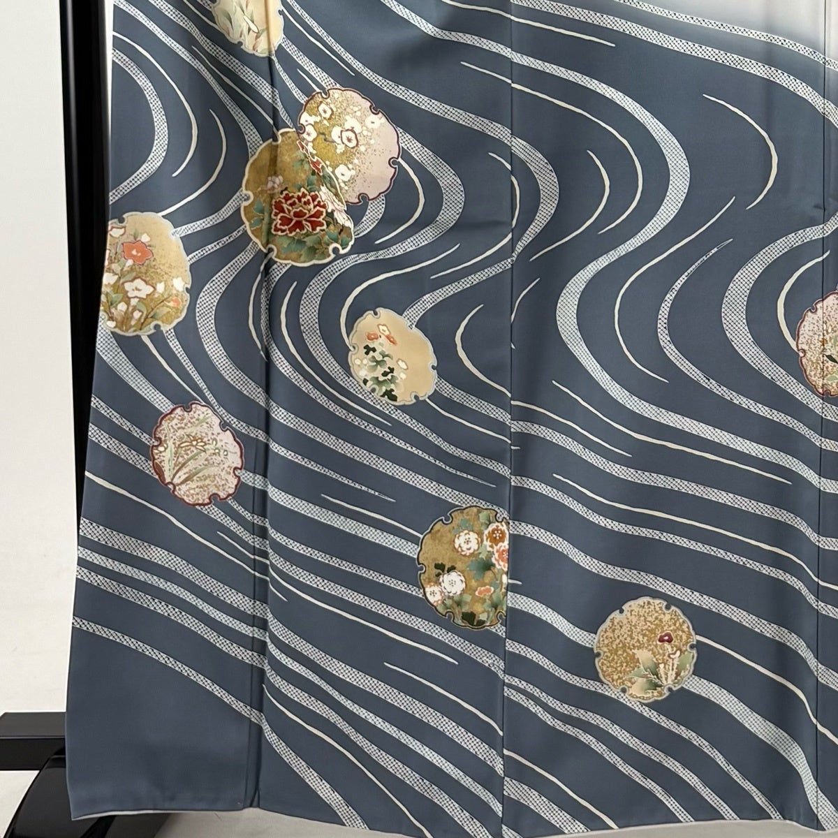 訪問着 身丈163.5cm 裄丈70cm L 袷 雪輪 草花 刺繍 金彩 青灰色 正絹