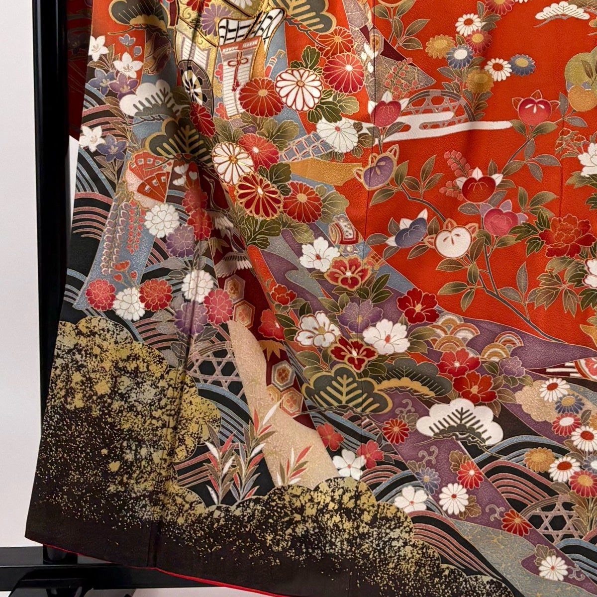 振袖 身丈159.5cm 裄丈64cm M 袷 御所車 菊 金糸 金彩 朱色 正絹 秀品