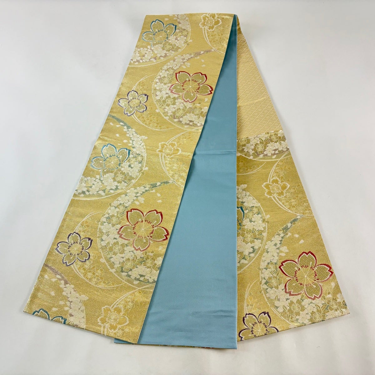 美品】 袋帯 秀品 桜 花びら 金糸 箔 金色 六通 正絹｜中古・古着