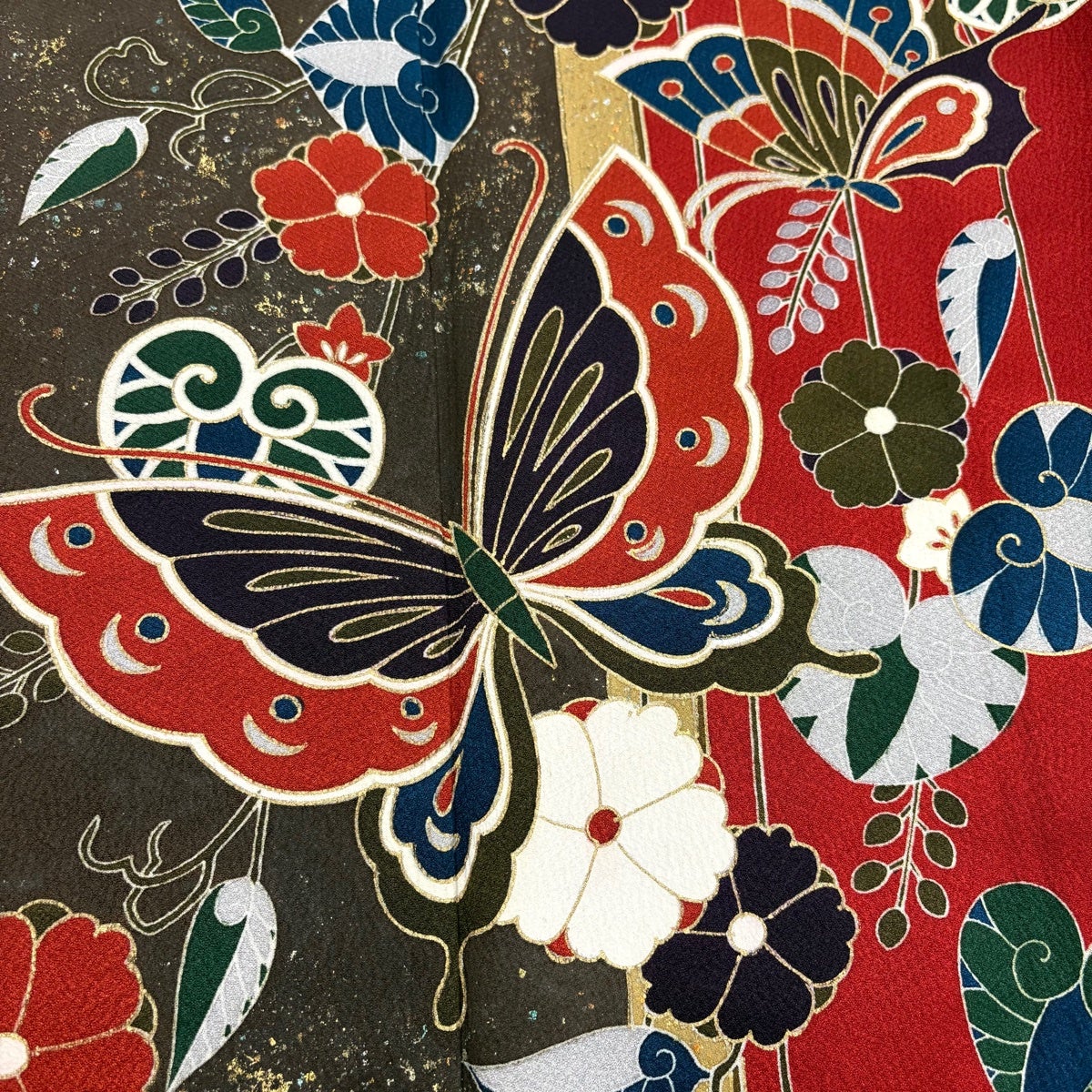 振袖 身丈167cm 裄丈72cm L 袷 蝶 葵 金銀彩 茜色 正絹 秀品｜中古