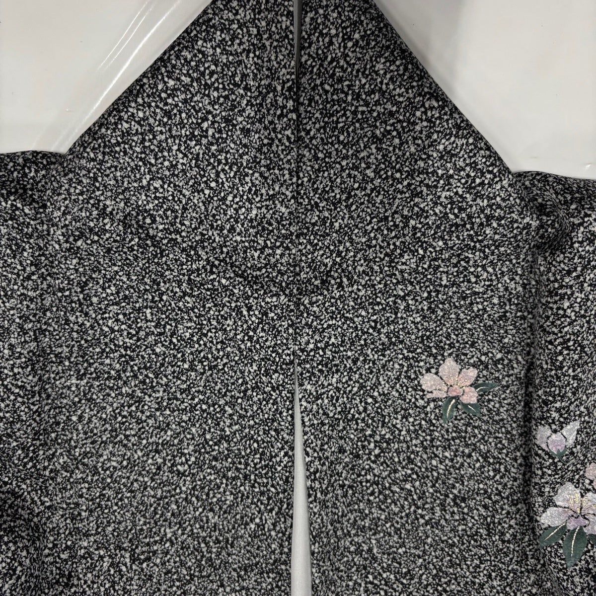 美品】 付下げ 身丈155cm 裄丈63.5cm S 袷 扇面 桜 金銀彩 ぼかし 黒