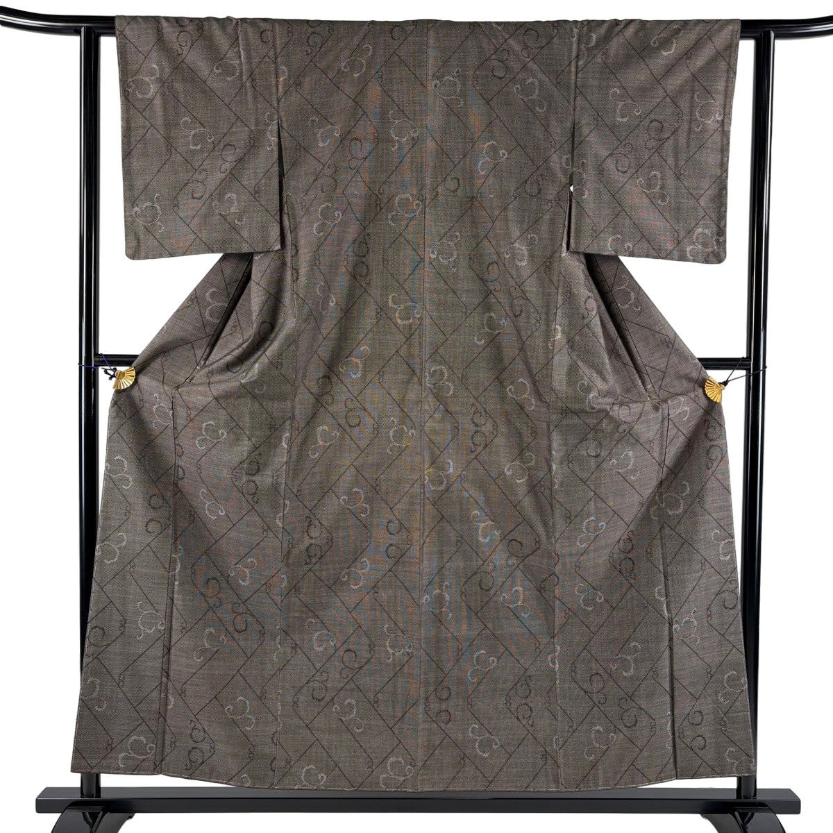 美品】 紬 身丈157.5cm 裄丈60cm S 袷 唐草 幾何学模様 焦茶色 正絹 秀