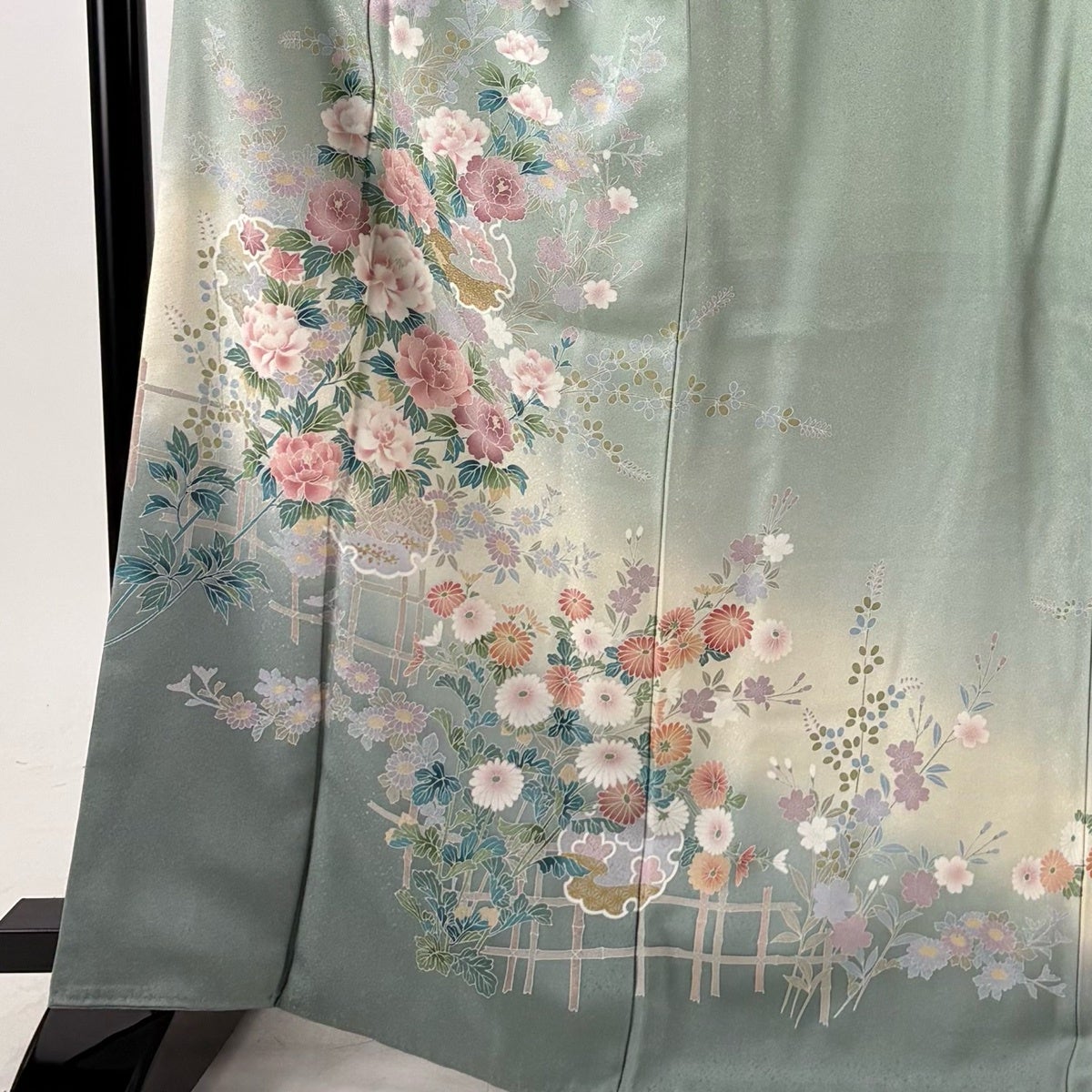 訪問着 身丈167.5cm 裄丈66.5cm M 袷 雪輪 草花 金彩 ぼかし 薄緑 正絹