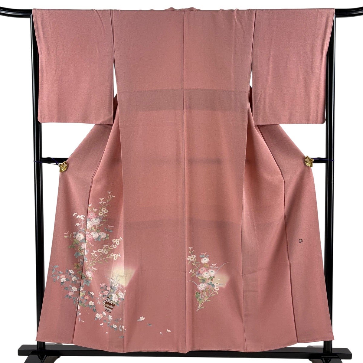 美品】 付下げ 身丈154cm 裄丈65.5cm M 袷 落款あり 菊 花器 ぼかし 美品】 付下げ 身丈154cm 裄丈65.5cm M 袷 落款あり 菊 花器 ぼかし